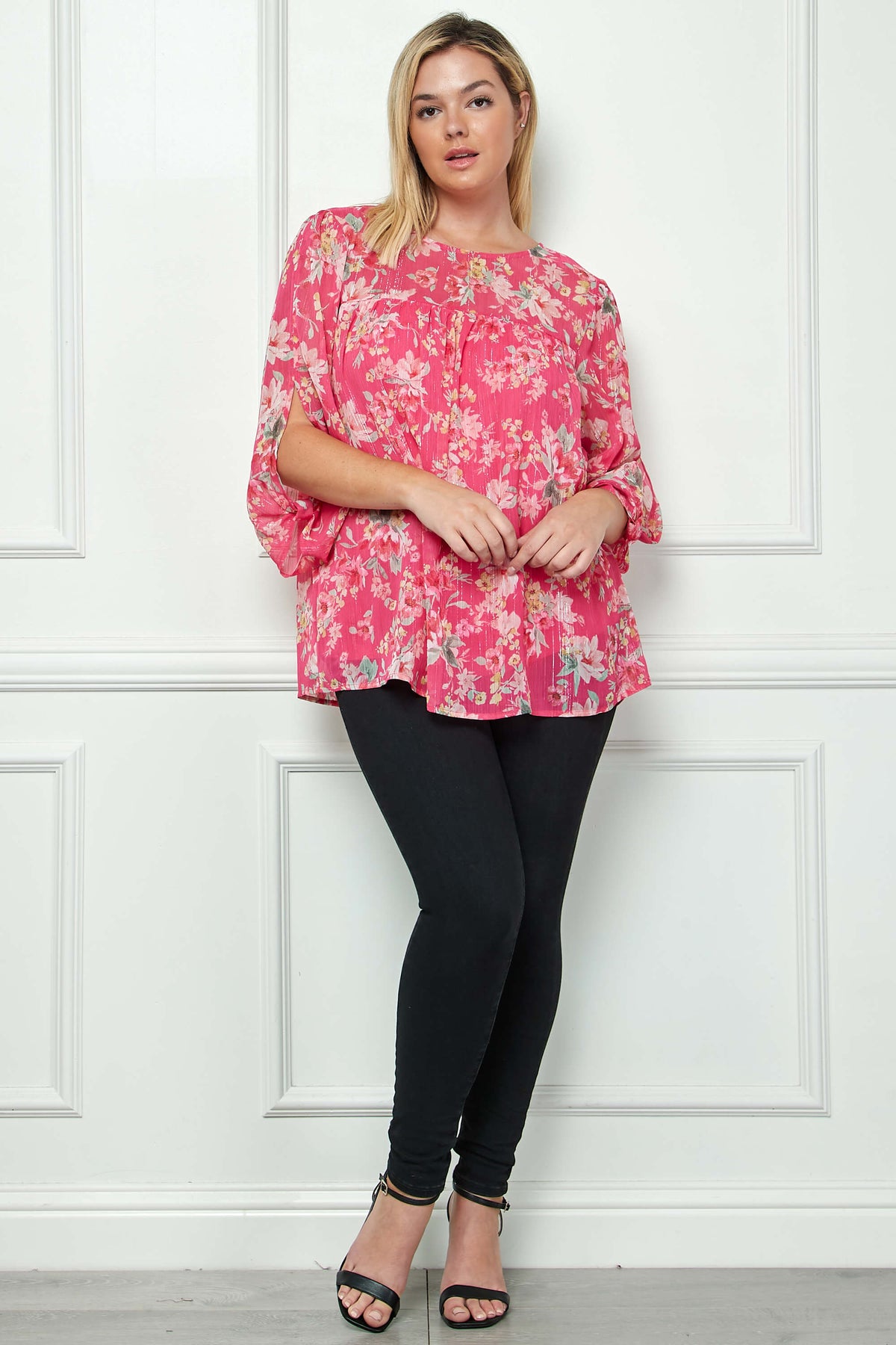 Dressbarn New | 3/4 Knot Sleeve Scoop Neck Yoke Blouse in Fuchsia Floral - Plus